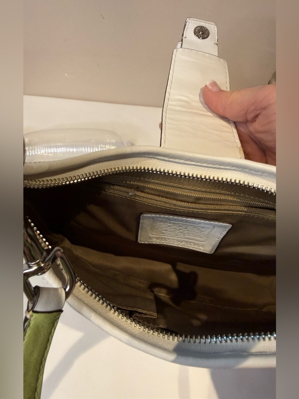 Coach Y2K Hampton Legacy Vintage White & Lime Green Leather Hobo 2007 #11344 - Picture 6 of 7